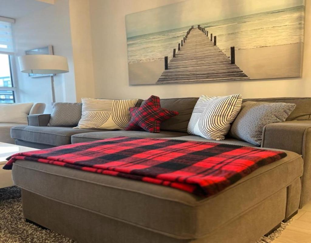 Stunning Stayz At Friday Harbour Beach Marina Resort Lake Simcoe Innisfil Buitenkant foto