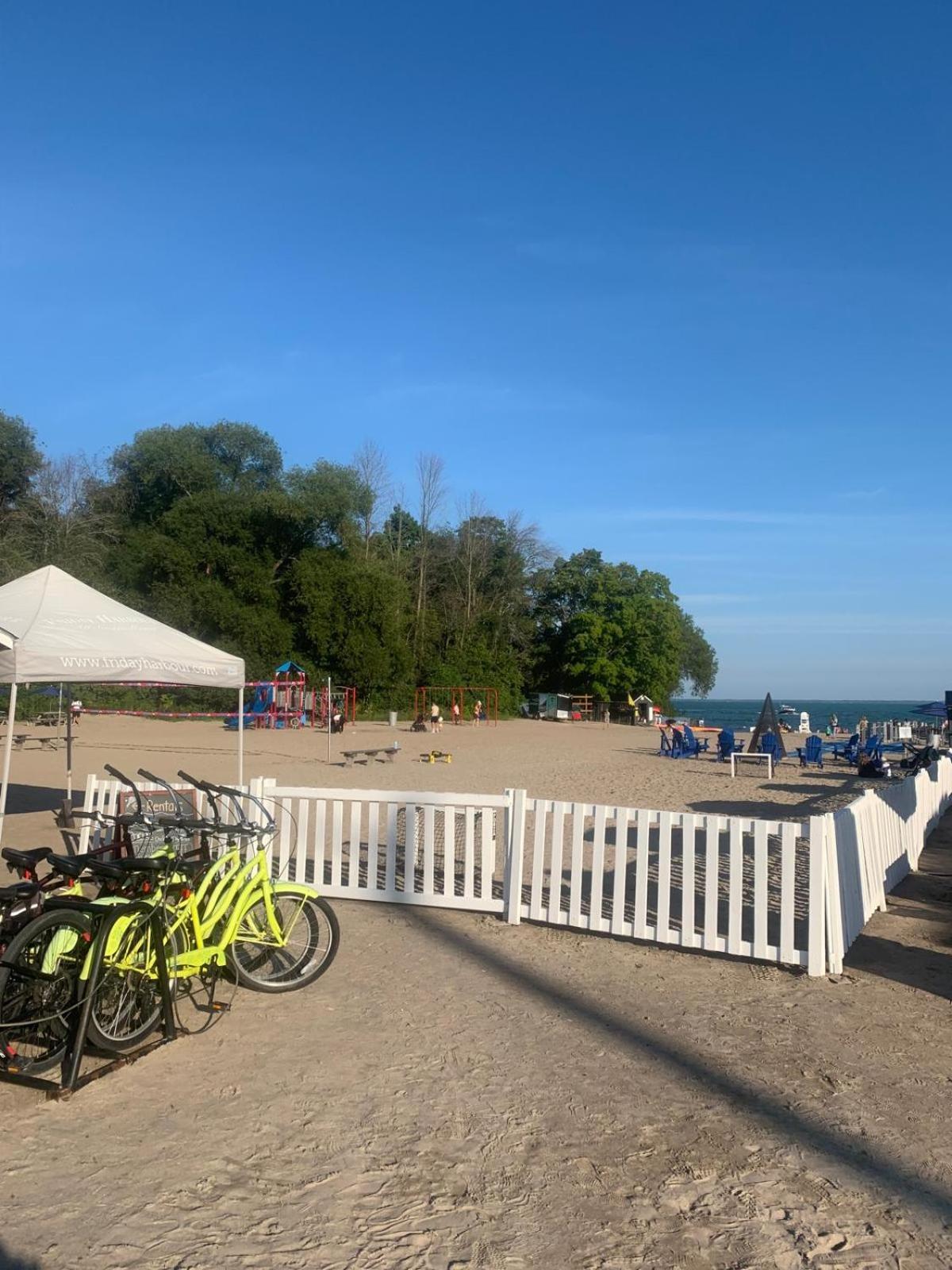 Stunning Stayz At Friday Harbour Beach Marina Resort Lake Simcoe Innisfil Buitenkant foto