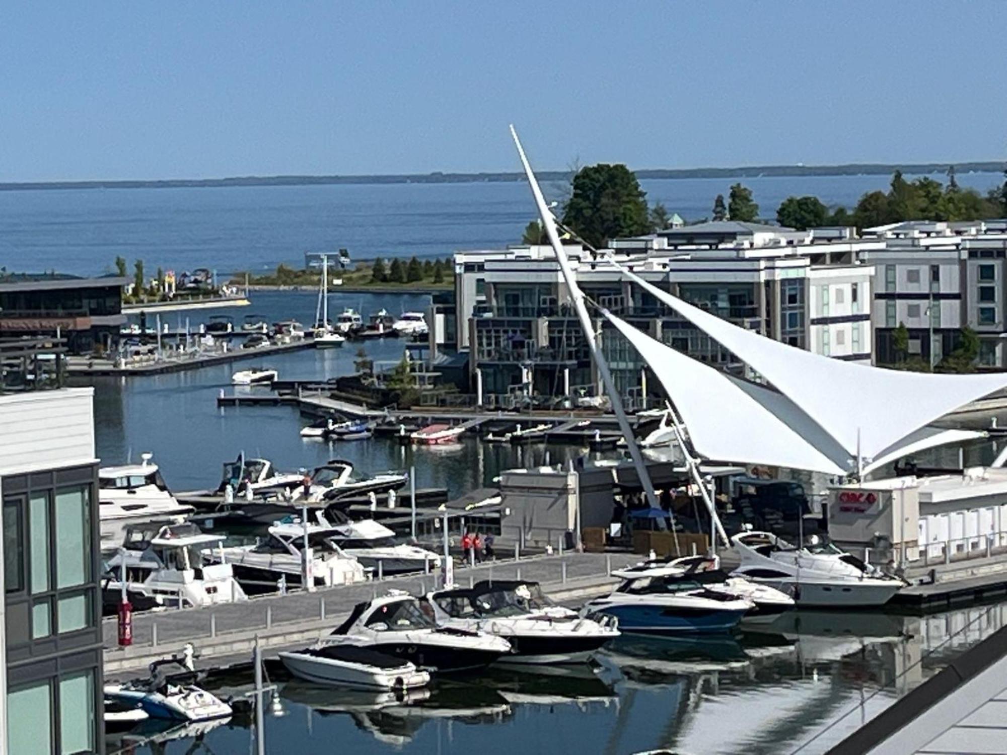 Stunning Stayz At Friday Harbour Beach Marina Resort Lake Simcoe Innisfil Buitenkant foto